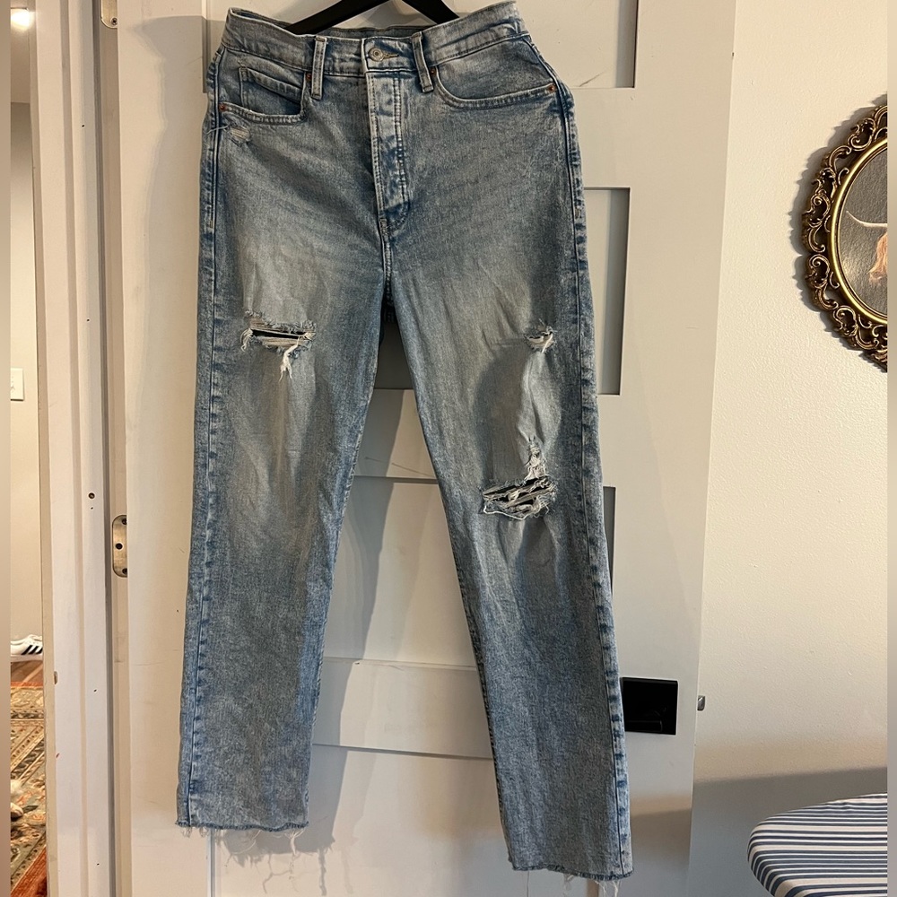 Light Washed Distress Blue Jeans